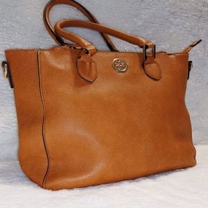 Gorgeous Authentic Tory Burch Bag w/shoulderstrap